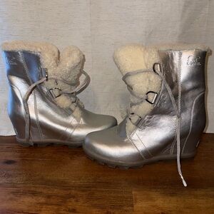 Disney X Sorel Women's Joan Of Arctic Frozen 2 Boots